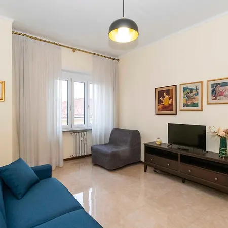 Tesoriera Comfy In Apartment