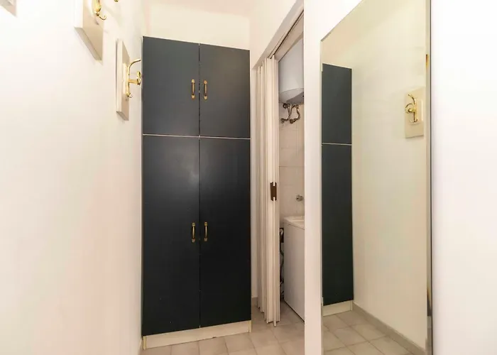 Tesoriera Comfy In 아파트