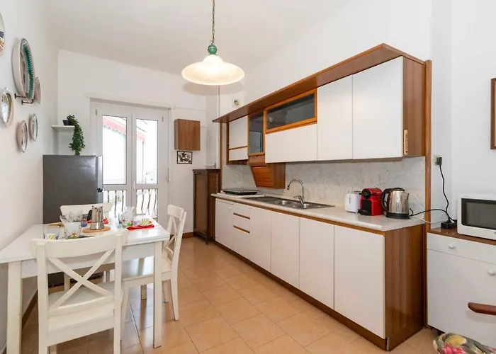 Tesoriera Comfy In 아파트 토리노